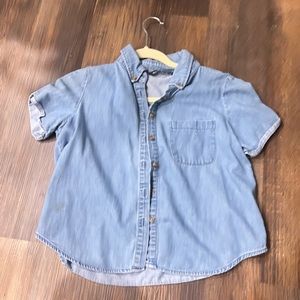 Women’s brandy Melville, soft jean shirt one size (small)
